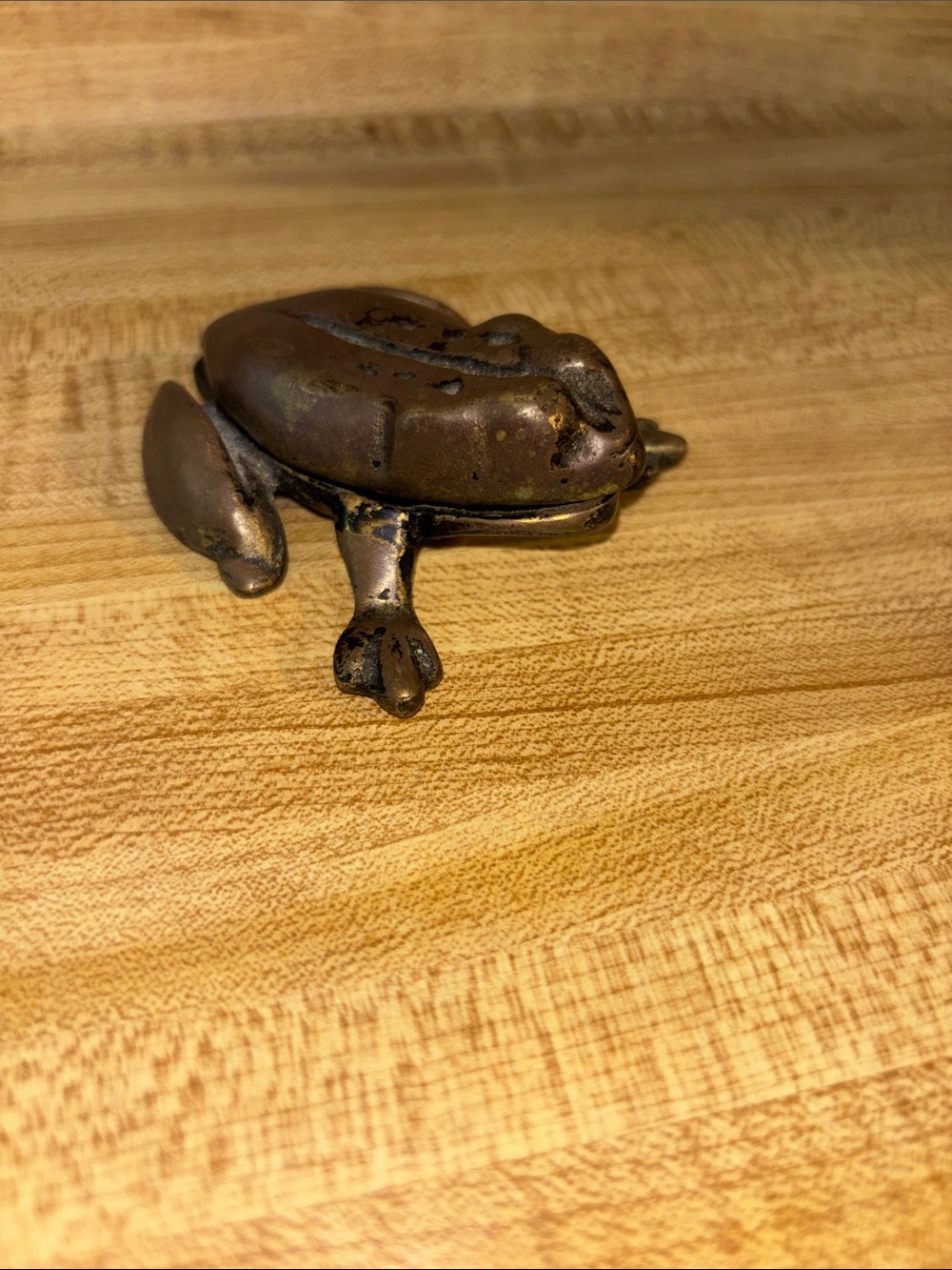 Vintage Brass Frog Trinket Box